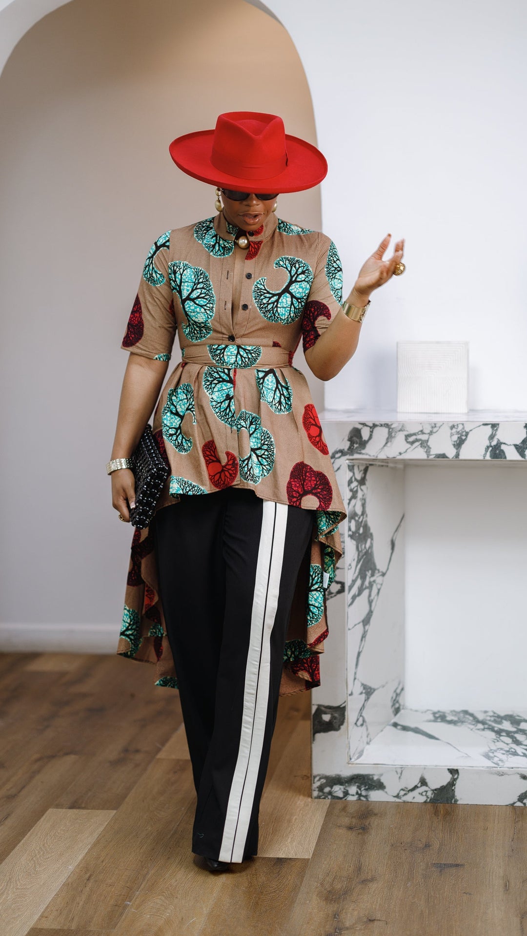 AFUA AFRICAN PRINT BUTTON-FRONT HIGH-LOW TOP [MULTICOLOR]