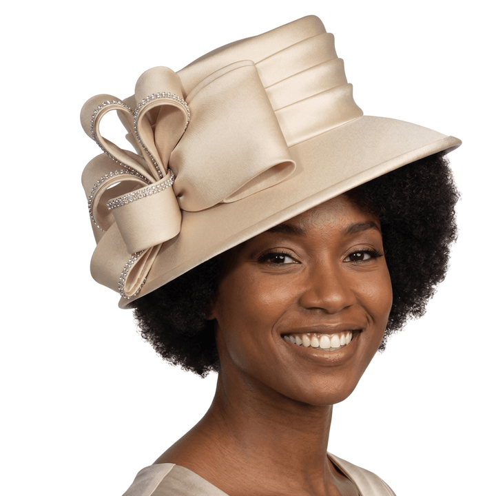 Medium Brim Hat w/ Ovsz Flower Ribbon - Especially Yours